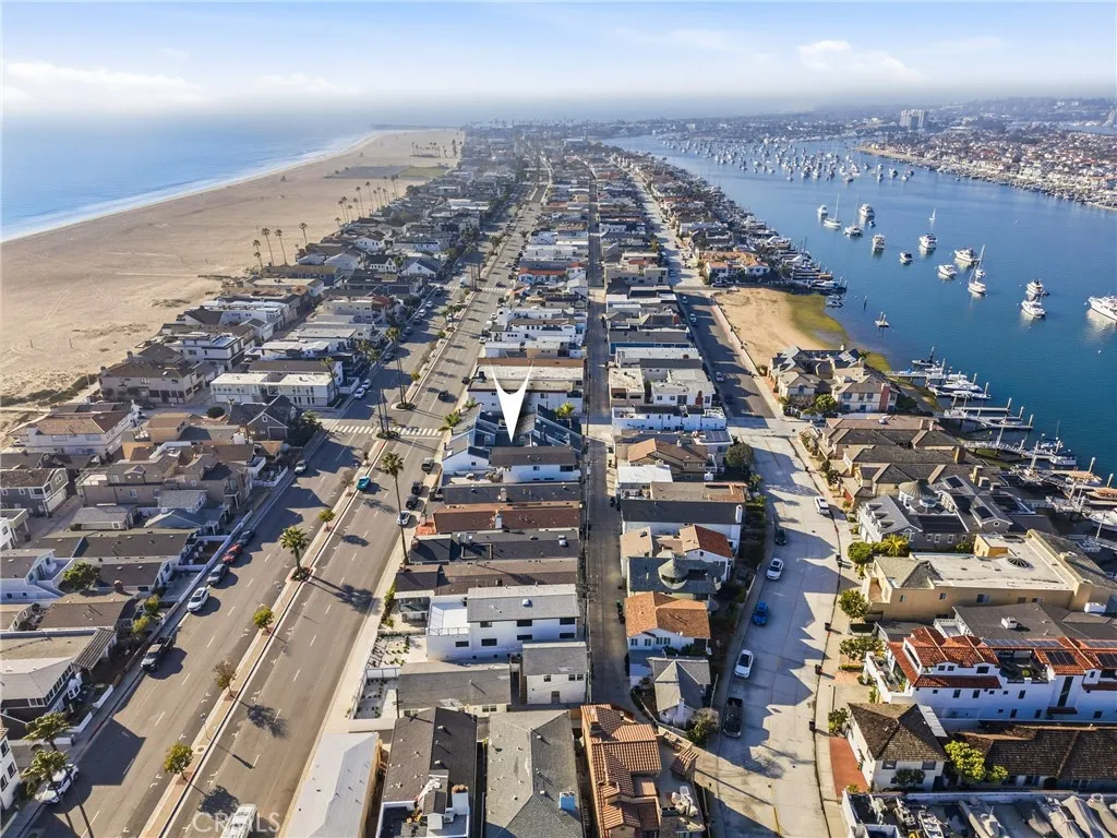 820 W Balboa Boulevard, Newport Beach, California 92661 home-pic-7