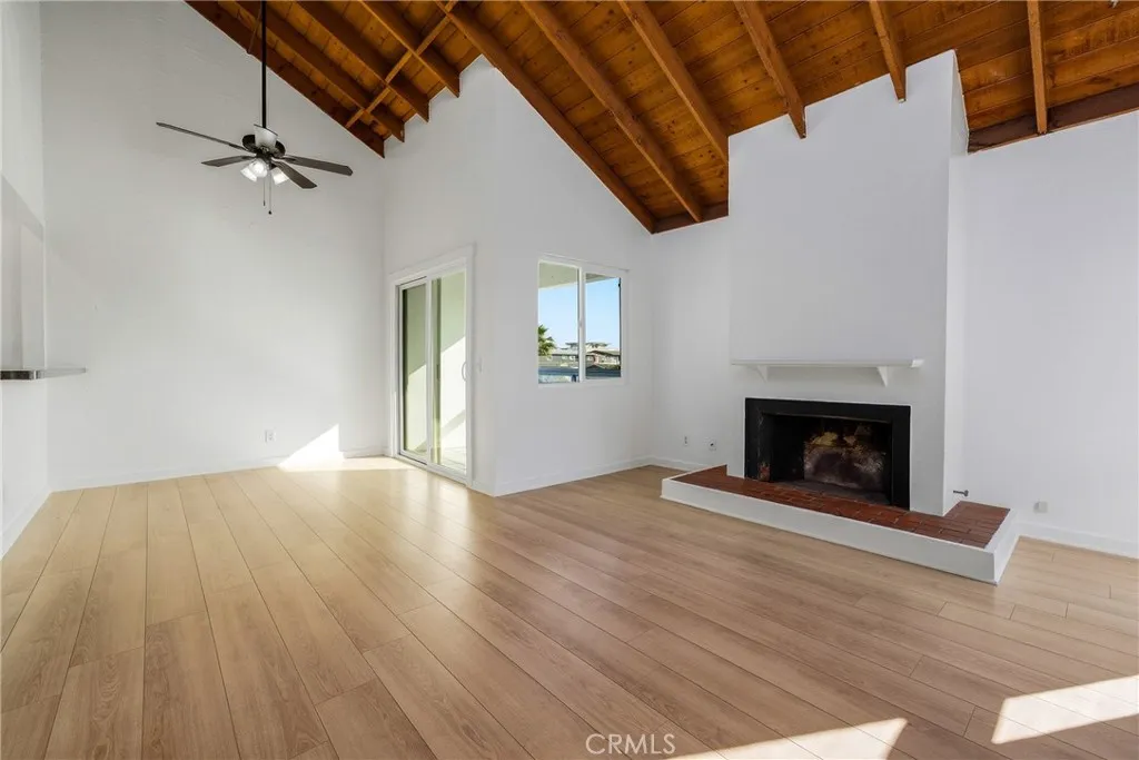 820 W Balboa Boulevard, Newport Beach, California 92661 home-pic-29