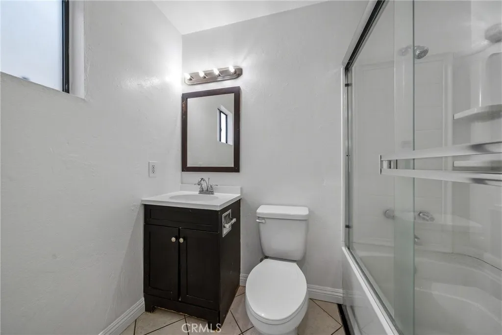 820 W Balboa Boulevard, Newport Beach, California 92661 home-pic-19