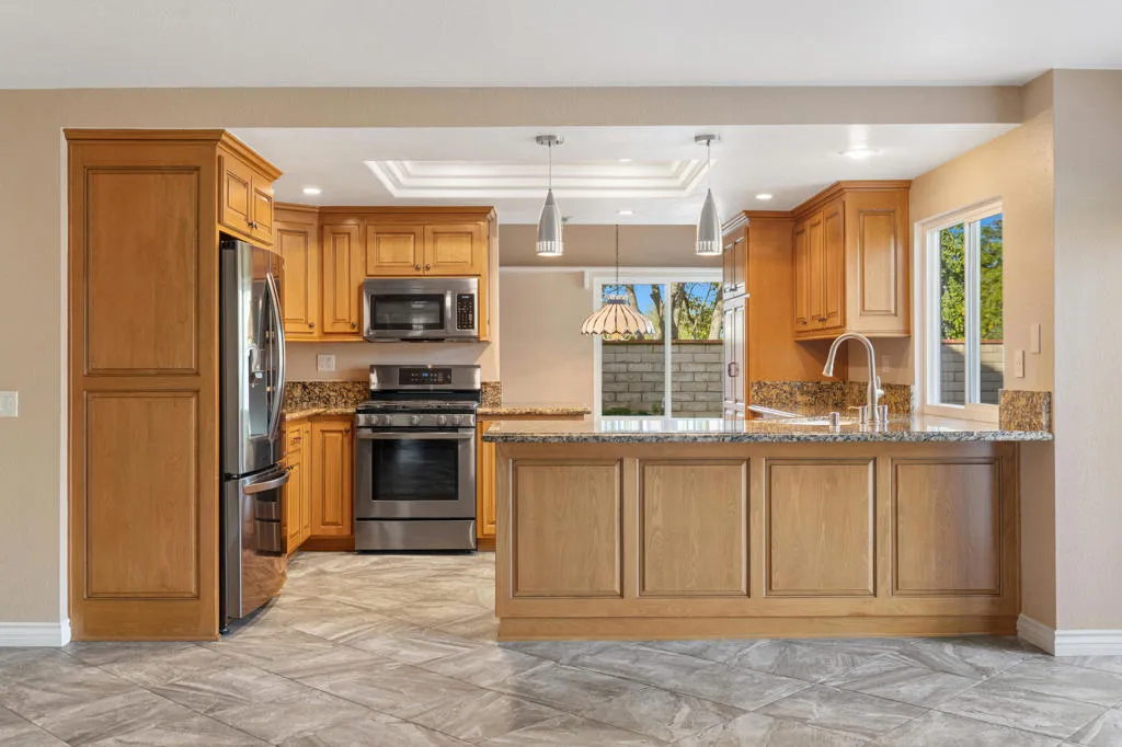 6746 Alderpoint Court, Riverside, California 92506 home-pic-36
