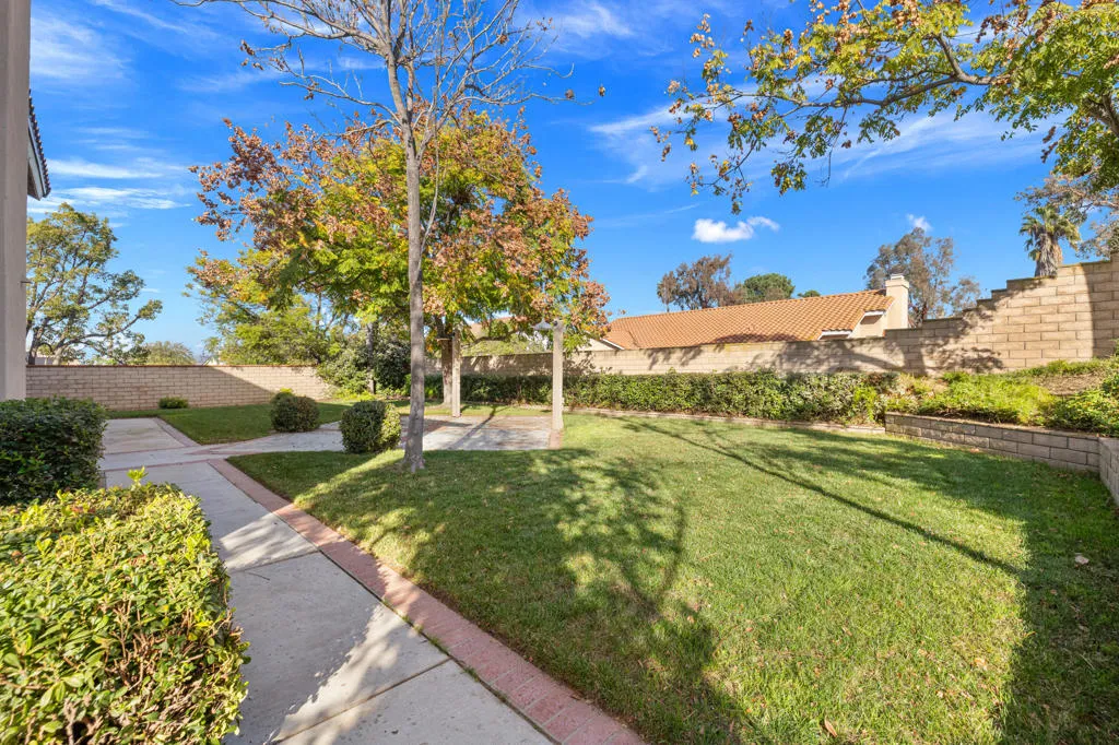 6746 Alderpoint Court, Riverside, California 92506 home-pic-34