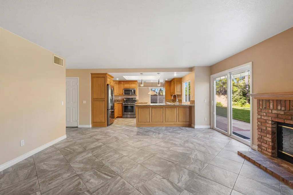 6746 Alderpoint Court, Riverside, California 92506 home-pic-13