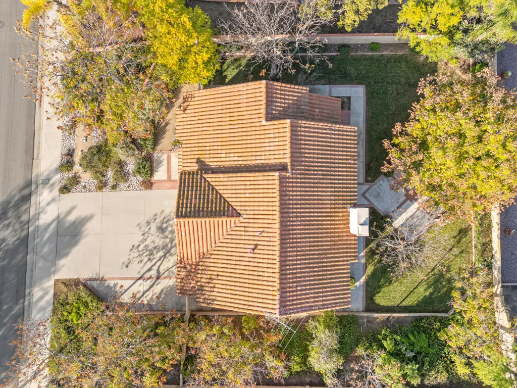 6746 Alderpoint Court, Riverside, California 92506 home-pic-5