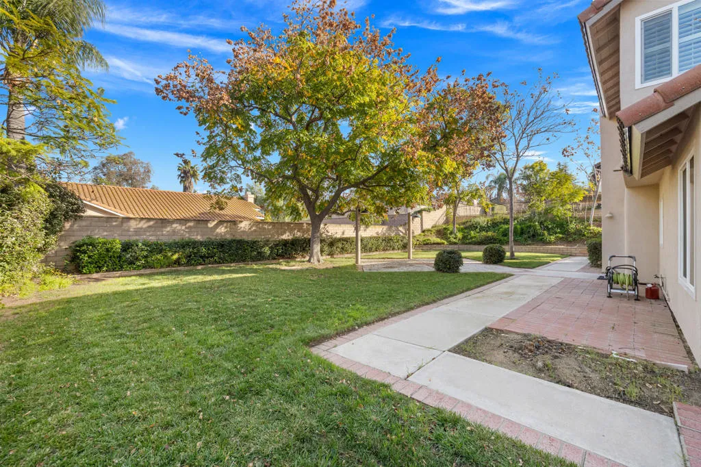 6746 Alderpoint Court, Riverside, California 92506 home-pic-32