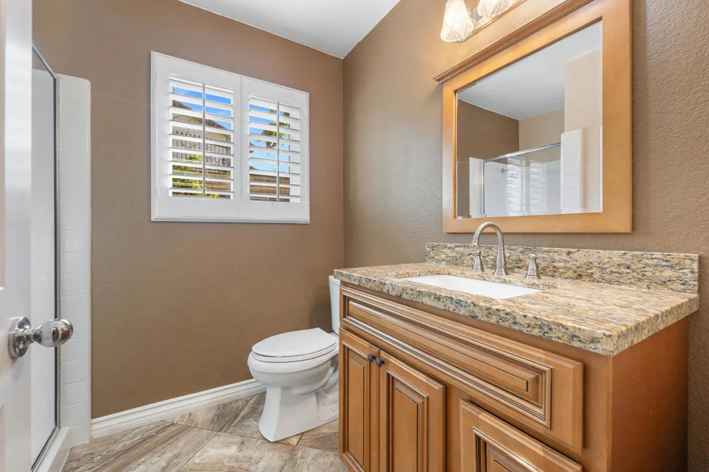 6746 Alderpoint Court, Riverside, California 92506 home-pic-15
