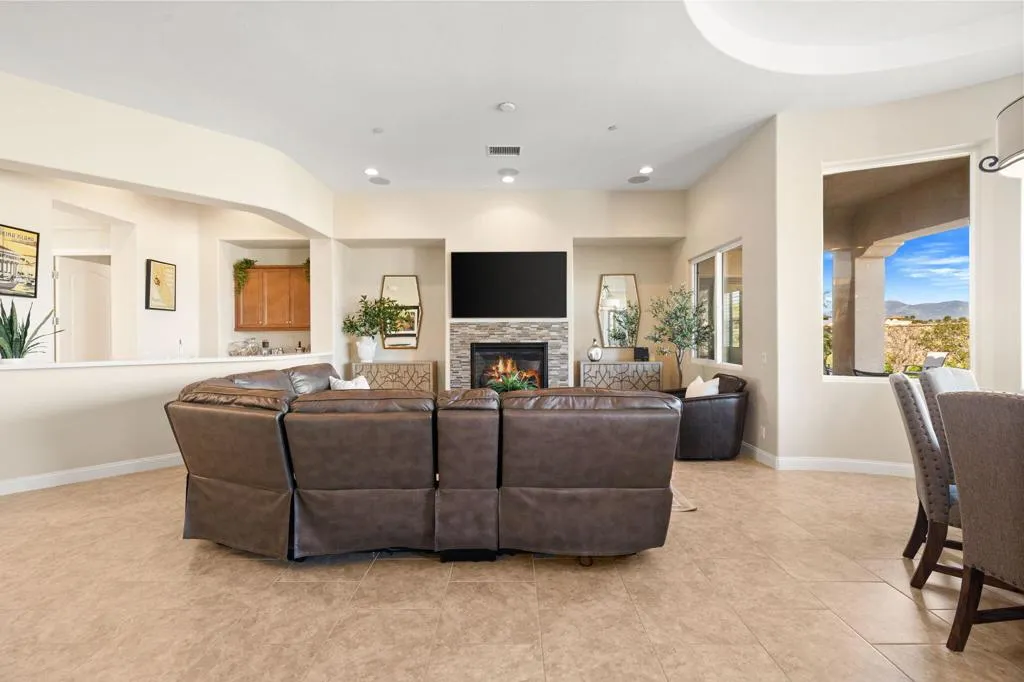 21 Alicante Circle, Rancho Mirage, California 92270 home-pic-20