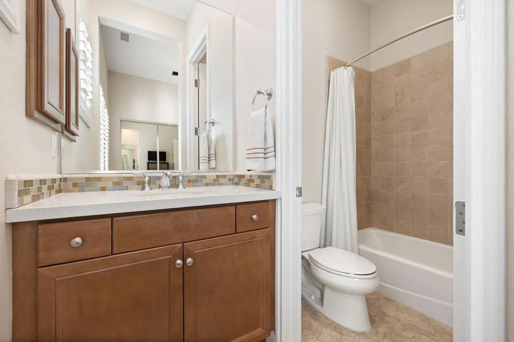 21 Alicante Circle, Rancho Mirage, California 92270 home-pic-61