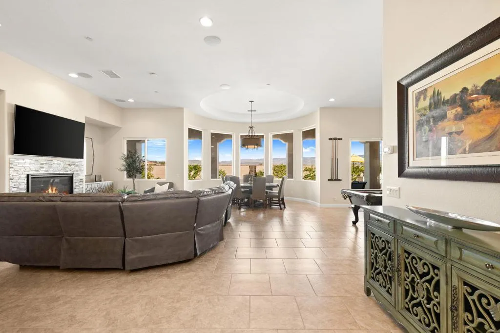 21 Alicante Circle, Rancho Mirage, California 92270 home-pic-8