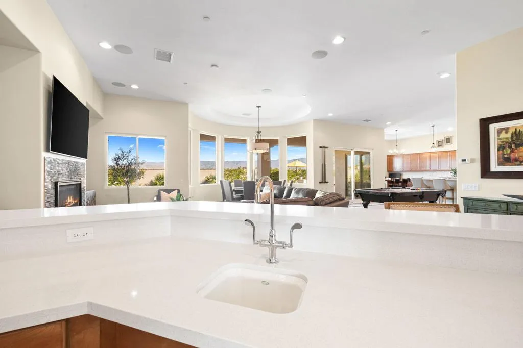 21 Alicante Circle, Rancho Mirage, California 92270 home-pic-24