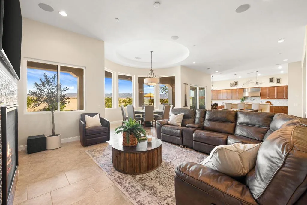 21 Alicante Circle, Rancho Mirage, California 92270 home-pic-9
