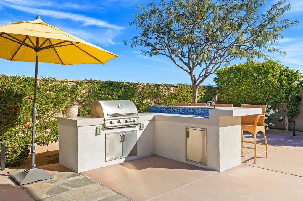 21 Alicante Circle, Rancho Mirage, California 92270 home-pic-67