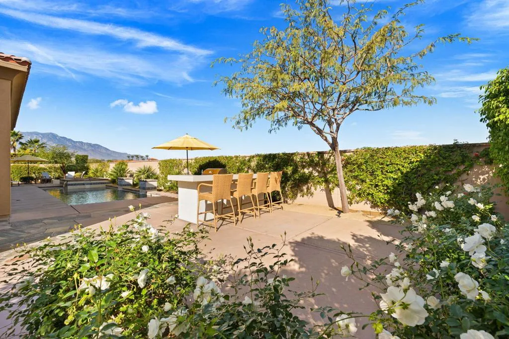 21 Alicante Circle, Rancho Mirage, California 92270 home-pic-68
