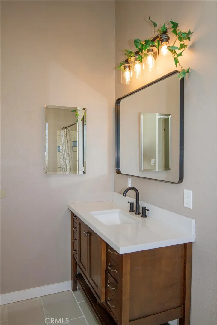 33379 George Smith, Squaw Valley, California 93675 home-pic-16