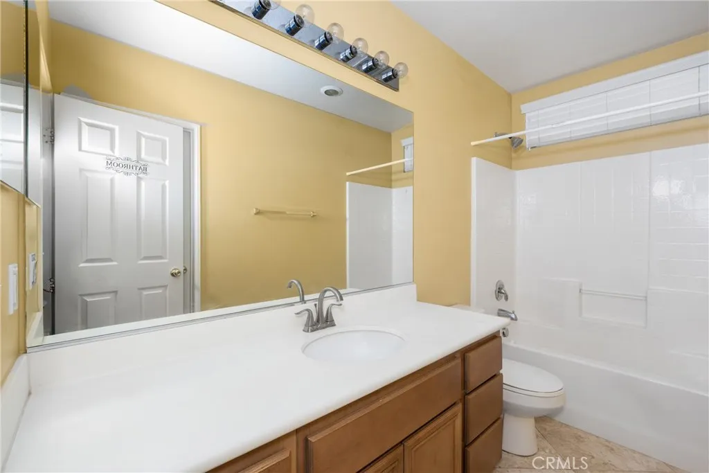 29275 Moon Hill Court, Menifee, California 92584 home-pic-33