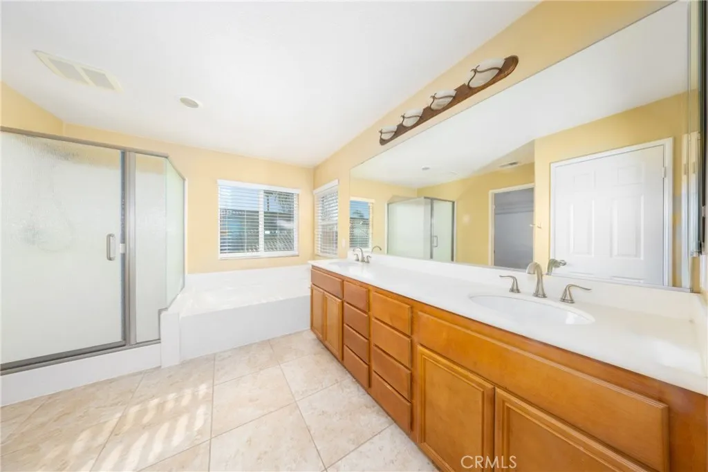 29275 Moon Hill Court, Menifee, California 92584 home-pic-29