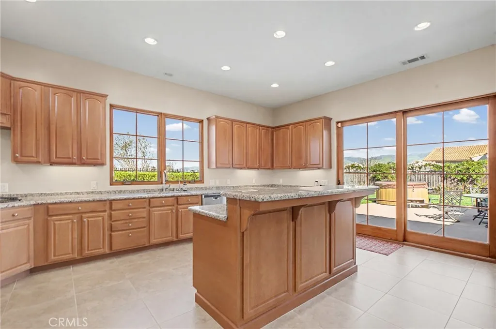 860 Vista Del Rio, Nipomo, California 93444 home-pic-13