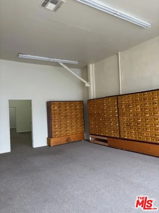 327 S Western Avenue, Los Angeles, California 90020 — photo 5