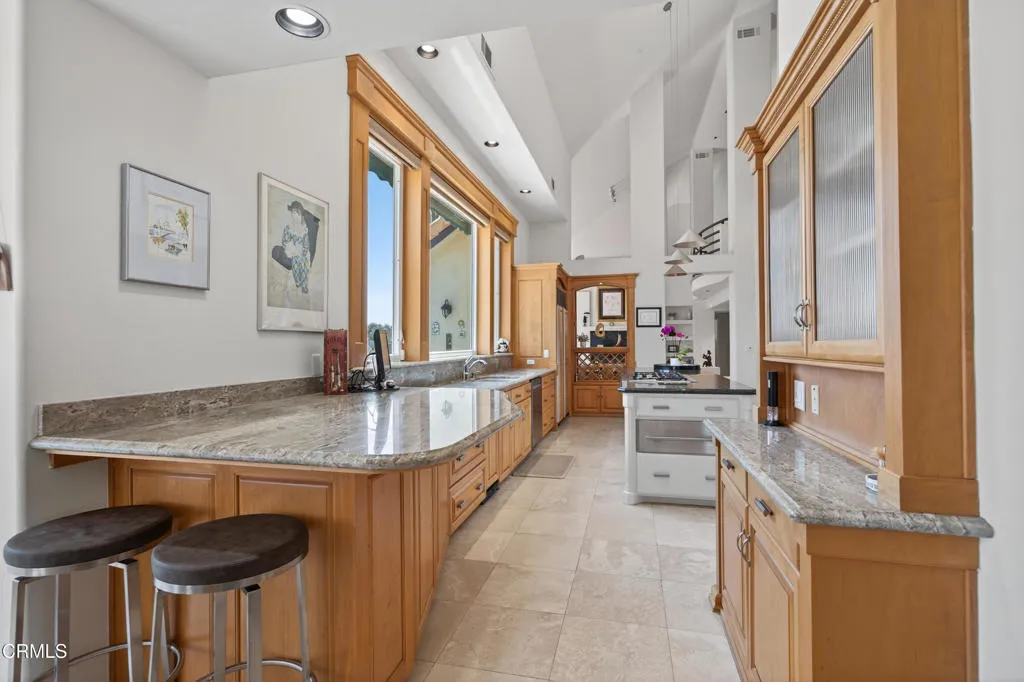 535 Ridgecrest Drive, Santa Paula, California 93060 home-pic-6