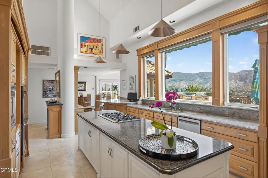 535 Ridgecrest Drive, Santa Paula, California 93060 home-pic-9