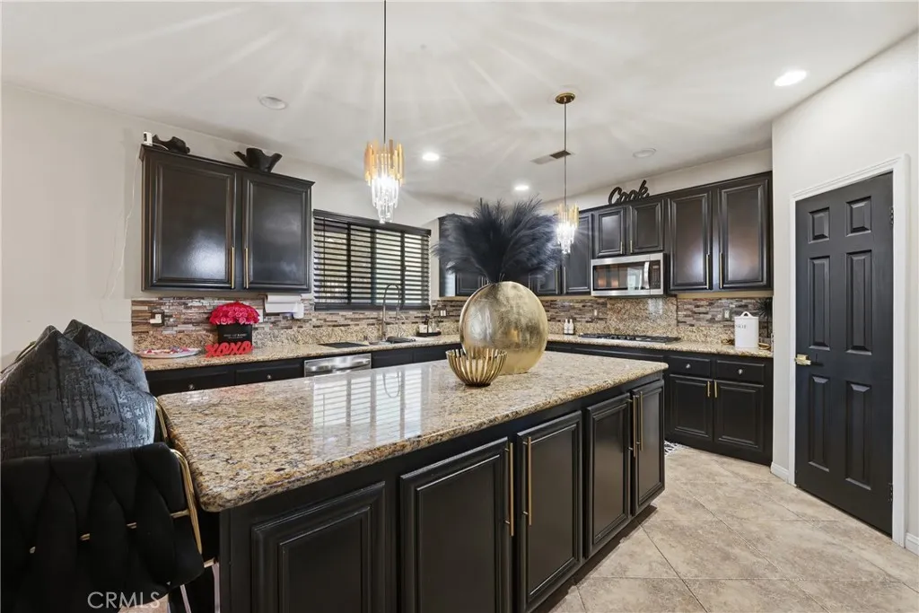 16180 Angel Canyon, Riverside, California 92503 home-pic-10