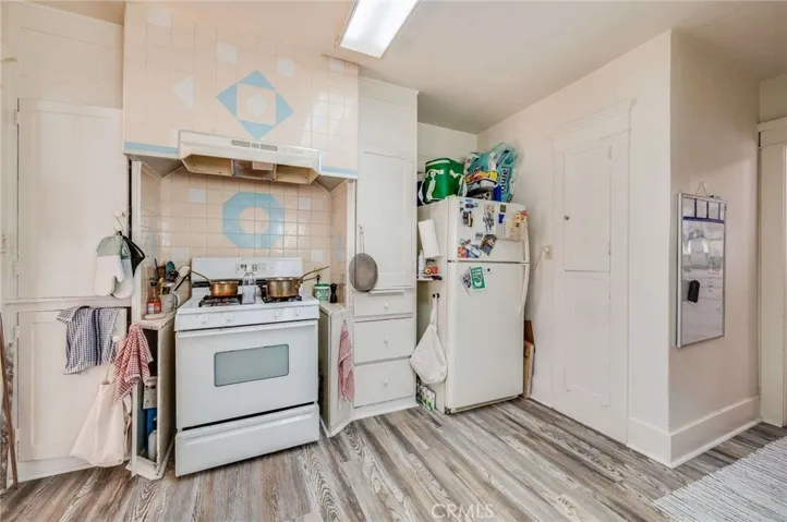 Front Unit Kitchen