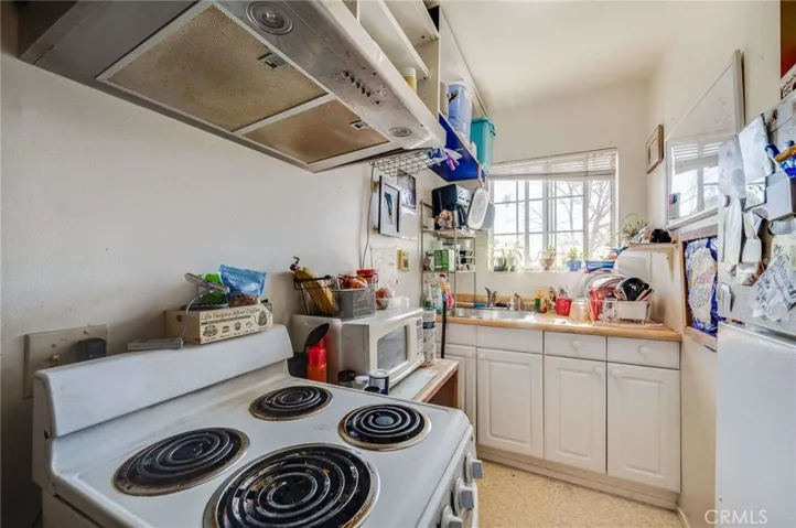 Bonus Unit Kitchen