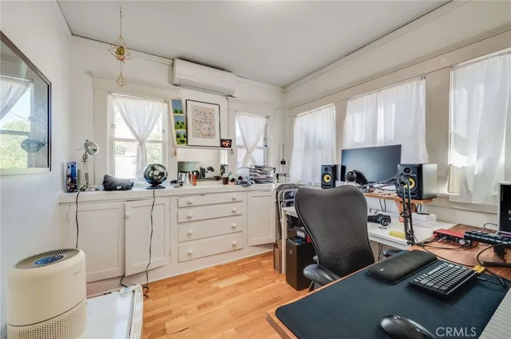 Front Unit Bedroom / Office