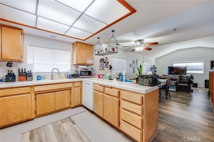 Rear Unit Kitchen