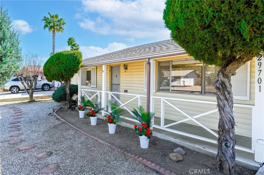 29701 Thornhill, Menifee, California 92586 home-pic-1