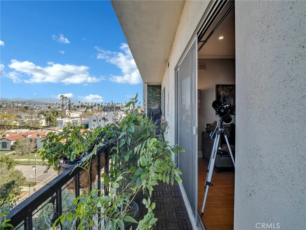 1115 S Elm 516, Los Angeles, California 90035 home-pic-4