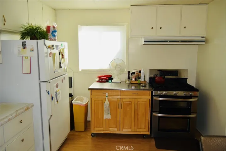 main level kitchen