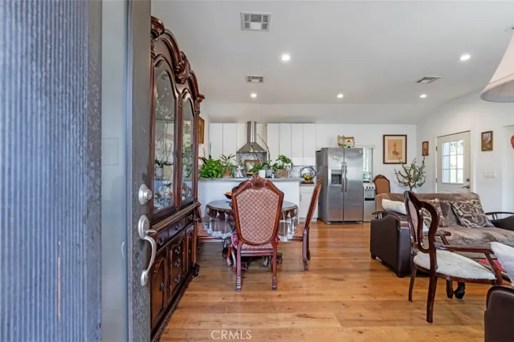 6015 Laurelgrove, North Hollywood, California 91606