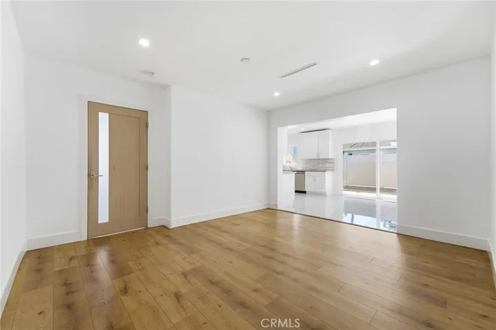 6015 Laurelgrove, North Hollywood, California 91606
