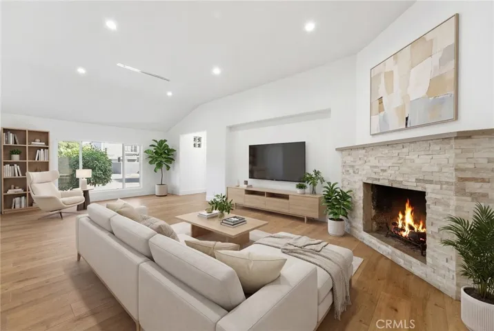 6015 Laurelgrove, North Hollywood, California 91606