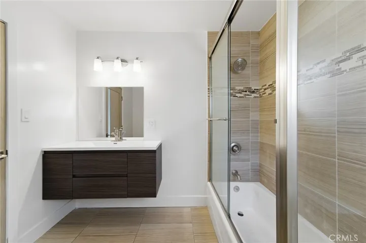 6015 Laurelgrove, North Hollywood, California 91606