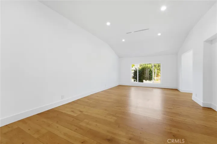 6015 Laurelgrove, North Hollywood, California 91606