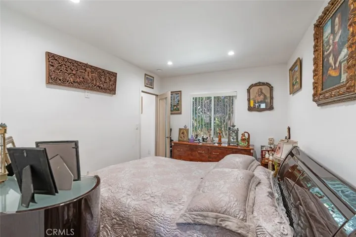 6015 Laurelgrove, North Hollywood, California 91606