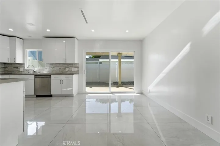 6015 Laurelgrove, North Hollywood, California 91606