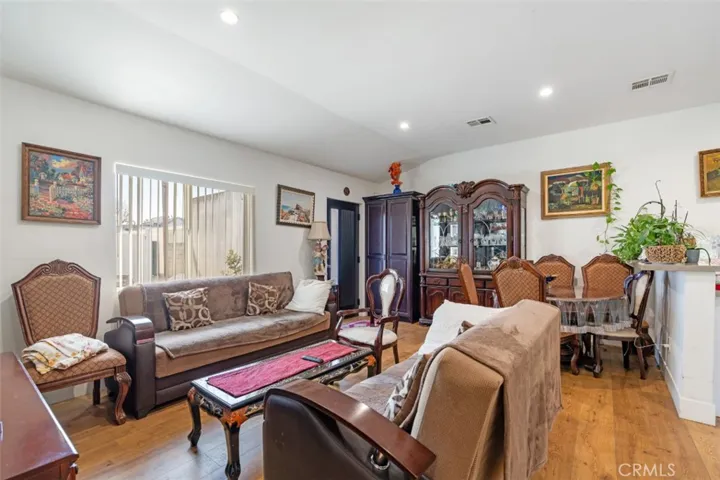6015 Laurelgrove, North Hollywood, California 91606
