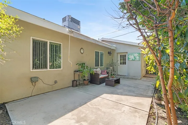 6015 Laurelgrove, North Hollywood, California 91606