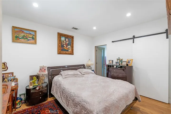 6015 Laurelgrove, North Hollywood, California 91606