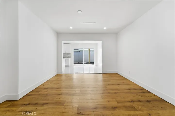 6015 Laurelgrove, North Hollywood, California 91606