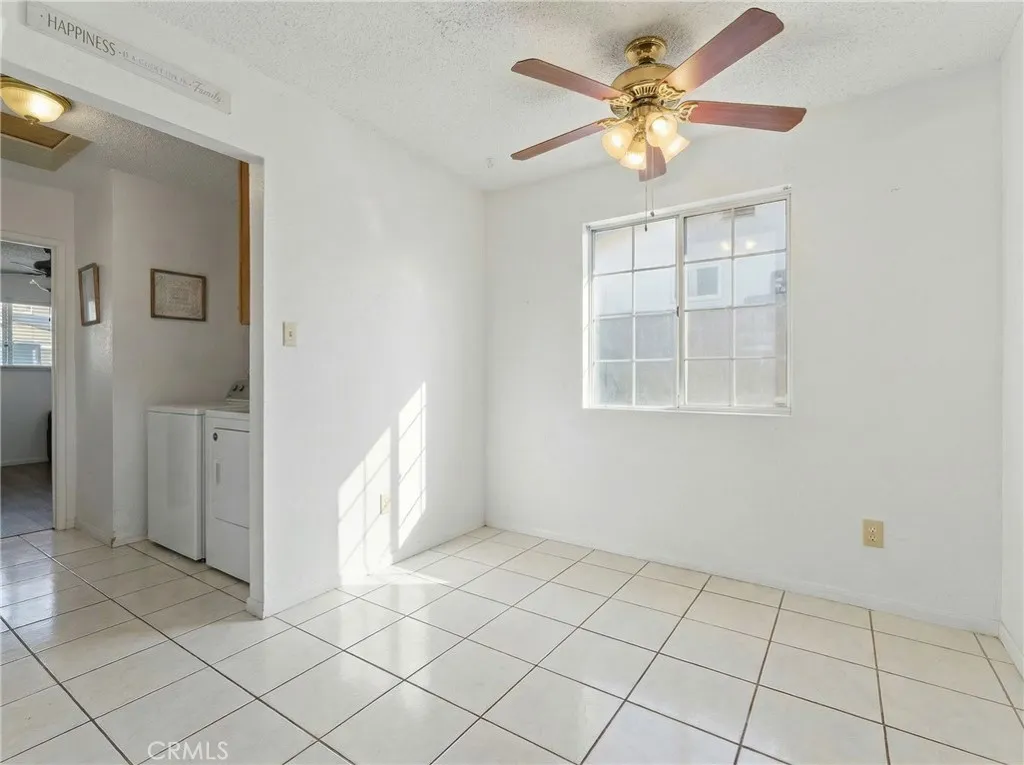 8211 Wilbarn, Paramount, California 90723 home-pic-14