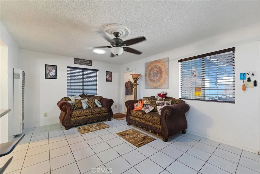 8211 Wilbarn, Paramount, California 90723 home-pic-12