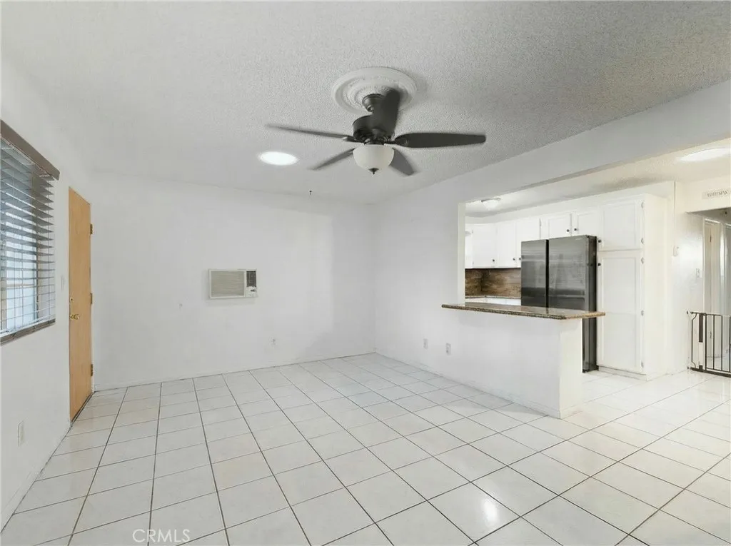8211 Wilbarn, Paramount, California 90723 home-pic-9