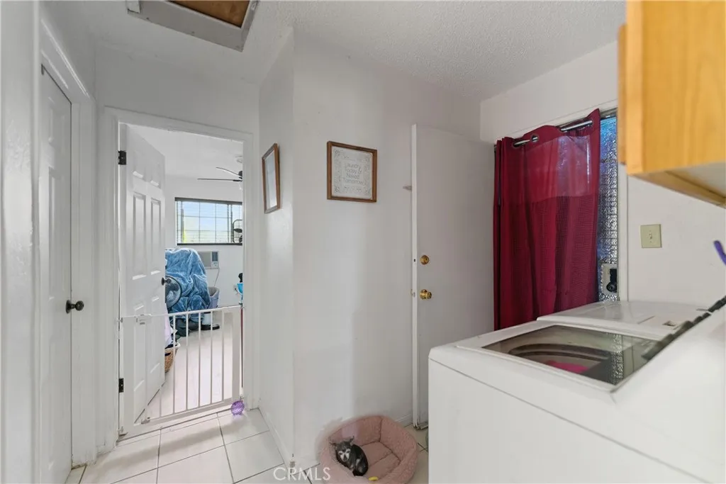 8211 Wilbarn, Paramount, California 90723 home-pic-24