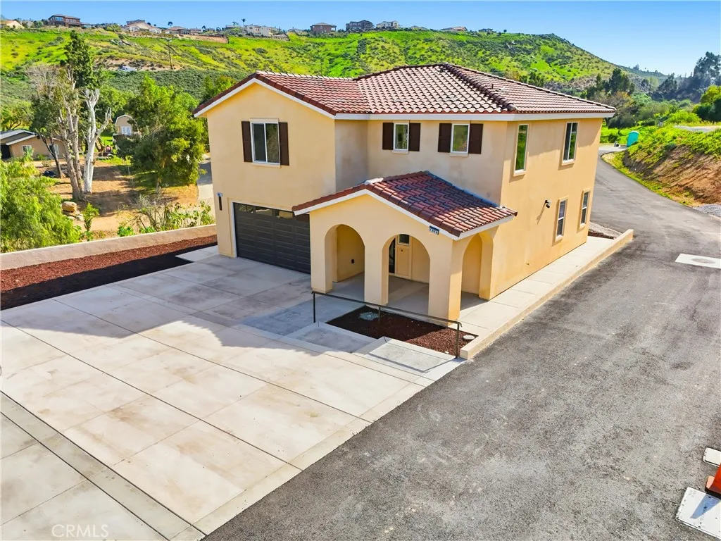 1969 Lyon Avenue, Riverside, California 92503 home-pic-1