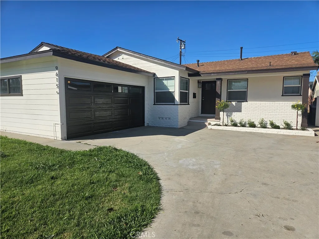 9615 Tolly, Bellflower, California 90706 home-pic-1
