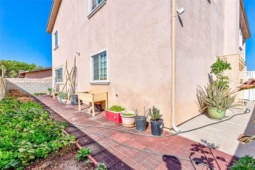 4326 Clara, Cudahy, California 90201 home-pic-33
