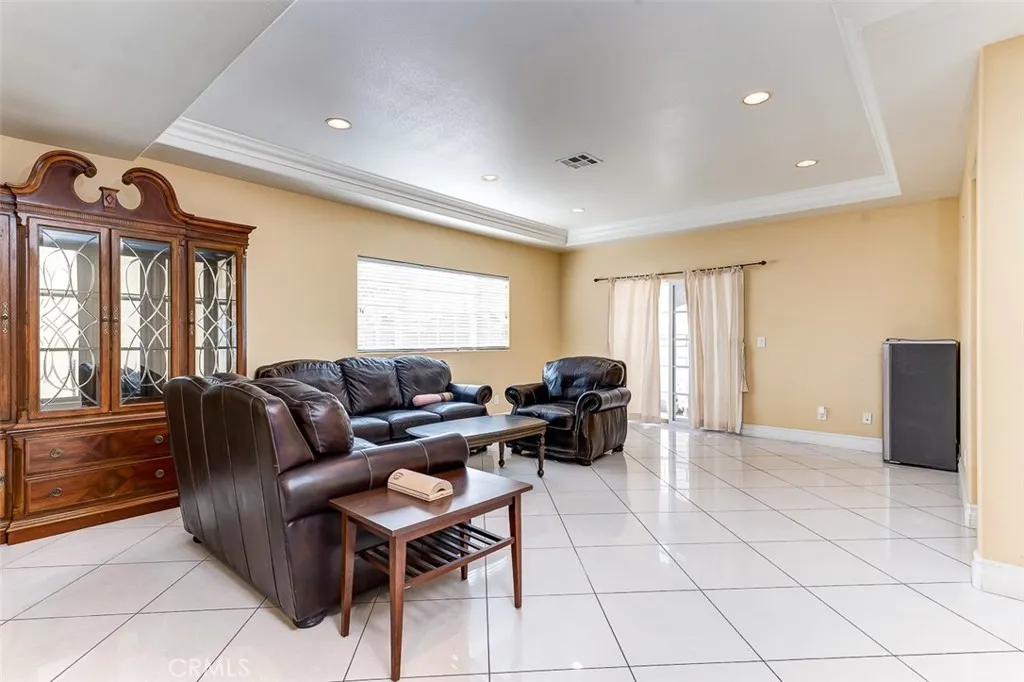 4326 Clara, Cudahy, California 90201 home-pic-10